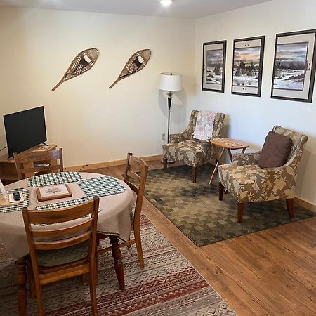 Creekside Downtown Vacation Suites, Only Adults 25 Or Older バッファロー エクステリア 写真