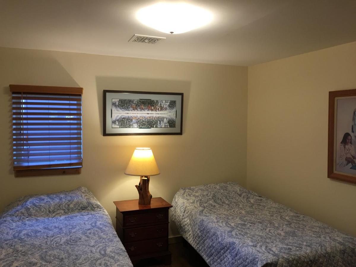 Creekside Downtown Vacation Suites, Only Adults 25 Or Older バッファロー エクステリア 写真